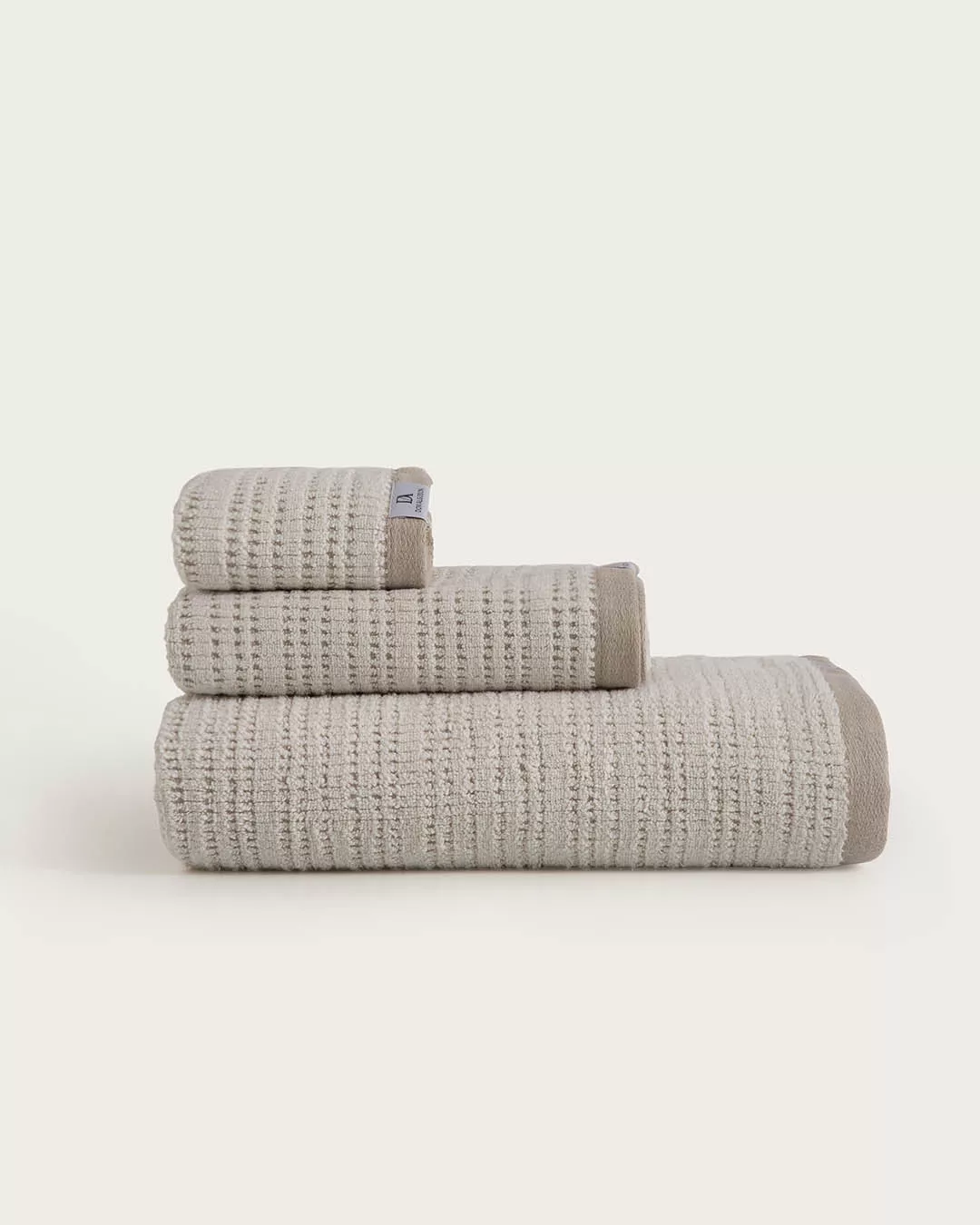 Venta de JUEGO TOALLAS JACQUARD ELIANE