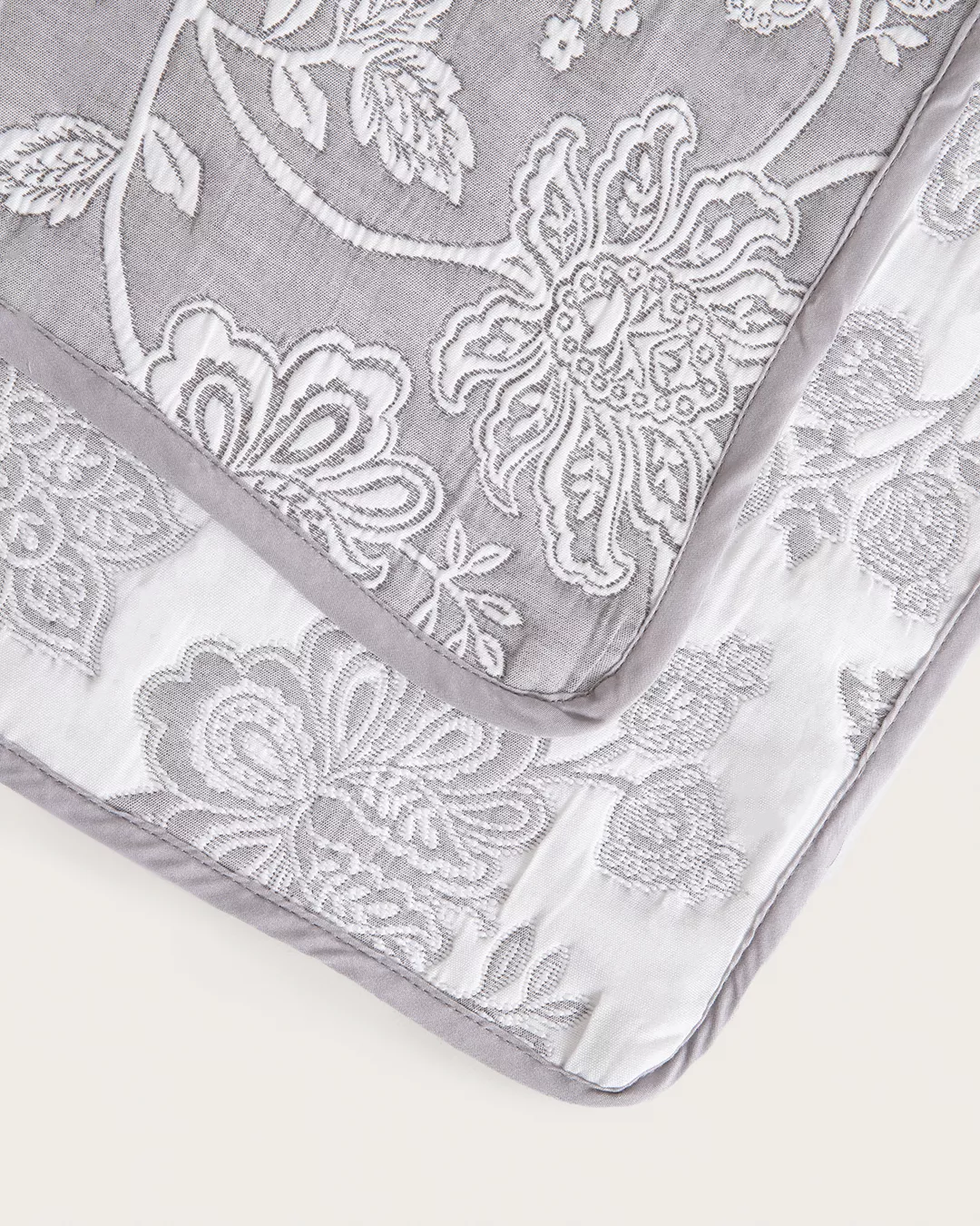 Compra COLCHA JACQUARD ORIA